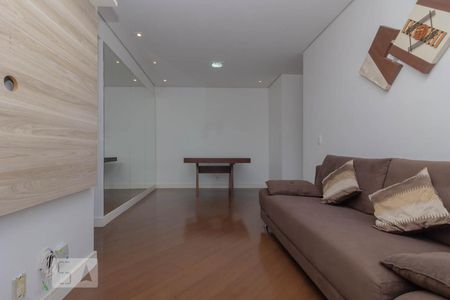 Sala de apartamento para alugar com 2 quartos, 50m² em Vila Firmiano Pinto, São Paulo