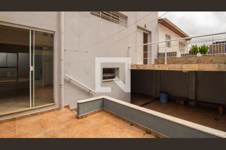 Casa à venda com 120m², 2 quartos e 3 vagasQuintal