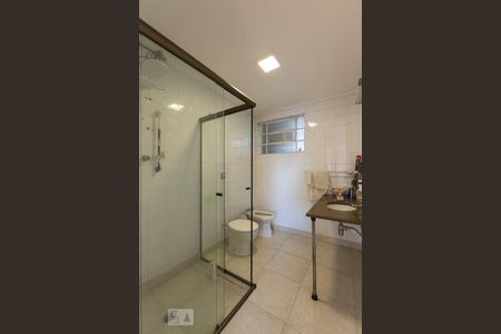 Banheiro social de apartamento à venda com 3 quartos, 140m² em Cambuci, São Paulo
