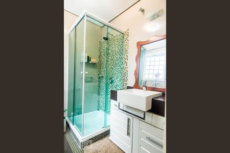 Banheiro de apartamento à venda com 2 quartos, 84m² em Petrópolis, Porto Alegre
