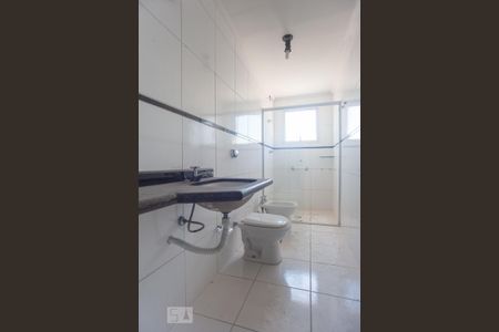 Banheiro de apartamento para alugar com 2 quartos, 75m² em Bosque, Campinas