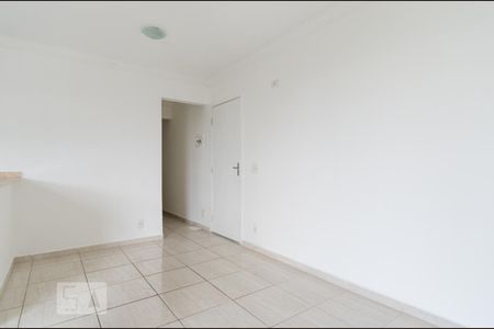 Sala de apartamento à venda com 2 quartos, 51m² em Vila Eldízia, Santo André