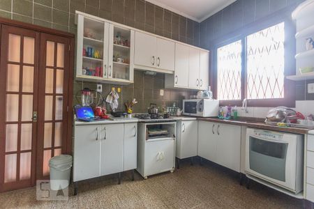 Cozinha de casa para alugar com 3 quartos, 170m² em Partenon, Porto Alegre