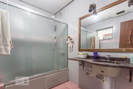 Casa para alugar com 170m², 3 quartos e 2 vagasBanheiro da suíte