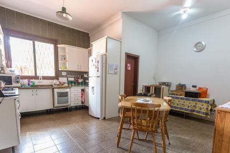 Cozinha de casa para alugar com 3 quartos, 170m² em Partenon, Porto Alegre