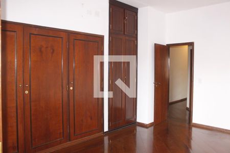 Casa à venda com 500m², 4 quartos e 2 vagasQuarto 4