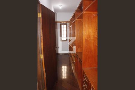 Casa à venda com 500m², 4 quartos e 2 vagasDetalhe Armarios