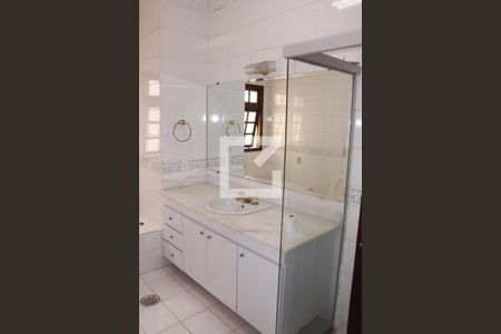 Casa à venda com 500m², 4 quartos e 2 vagasBanheiro