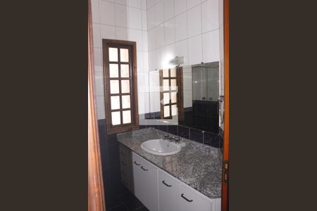 Casa à venda com 500m², 4 quartos e 2 vagasBanheiro