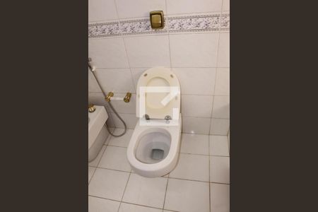 Casa à venda com 500m², 4 quartos e 2 vagasBanheiro