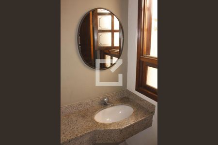 Casa à venda com 500m², 4 quartos e 2 vagasBanheiro