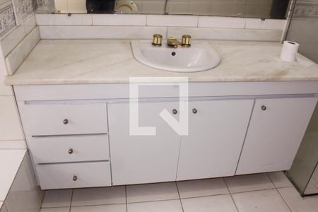 Casa à venda com 500m², 4 quartos e 2 vagasBanheiro