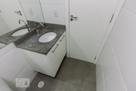 Banheiro de apartamento à venda com 1 quarto, 33m² em Barra Funda, São Paulo