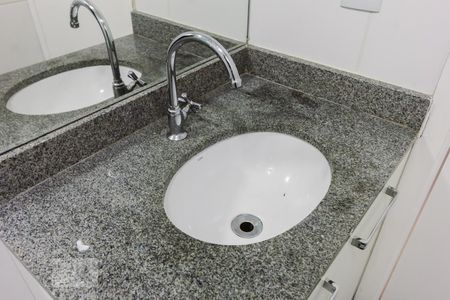 Banheiro de apartamento à venda com 1 quarto, 33m² em Barra Funda, São Paulo