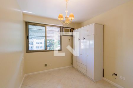 Apartamento para alugar com 120m², 3 quartos e 2 vagasQuarto 2