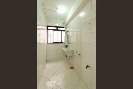 Apartamento à venda com 145m², 3 quartos e 3 vagas Apartamento à venda com 145m², 3 quartos e 3 vagasÁrea de serviço