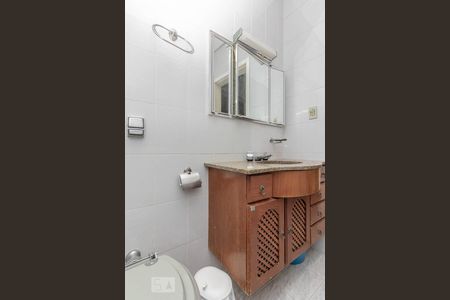 Casa à venda com 340m², 3 quartos e 2 vagasBanheiro