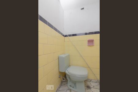 Casa à venda com 340m², 3 quartos e 2 vagasBanheiro de serviço