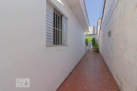 Casa à venda com 340m², 3 quartos e 2 vagasQuintal lateral