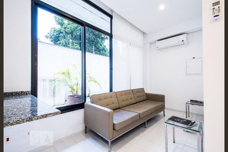 Apartamento para alugar com 34m², 1 quarto e 1 vagaÁrea Externa - Lavanderia