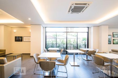Apartamento para alugar com 34m², 1 quarto e 1 vagaÁrea Externa - Salão de Festas