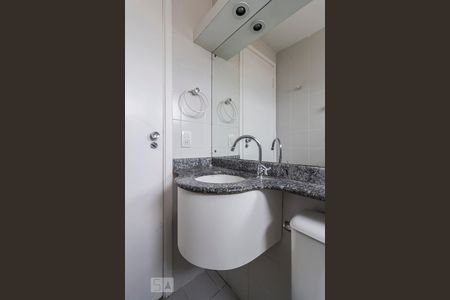 Banheiro de apartamento para alugar com 2 quartos, 53m² em Perdizes, São Paulo