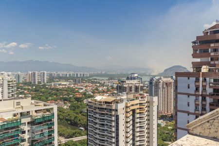 Apartamento à venda com 250m², 4 quartos e 3 vagas Apartamento à venda com 250m², 4 quartos e 3 vagasVista da Cobertura