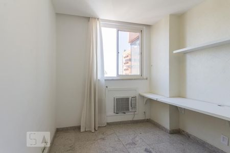 Apartamento à venda com 250m², 4 quartos e 3 vagas Apartamento à venda com 250m², 4 quartos e 3 vagasQuarto 2