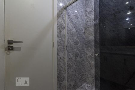 Apartamento à venda com 250m², 4 quartos e 3 vagas Apartamento à venda com 250m², 4 quartos e 3 vagasBanheiro