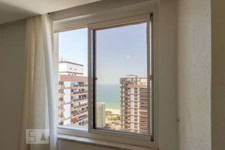 Apartamento à venda com 250m², 4 quartos e 3 vagas Apartamento à venda com 250m², 4 quartos e 3 vagasVista do Quarto 2