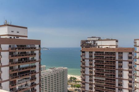 Apartamento à venda com 250m², 4 quartos e 3 vagas Apartamento à venda com 250m², 4 quartos e 3 vagasVista da Cobertura