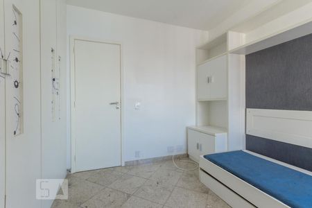 Apartamento à venda com 250m², 4 quartos e 3 vagas Apartamento à venda com 250m², 4 quartos e 3 vagasQuarto