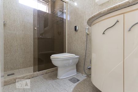 Apartamento à venda com 250m², 4 quartos e 3 vagas Apartamento à venda com 250m², 4 quartos e 3 vagasBanheiro (Suíte)