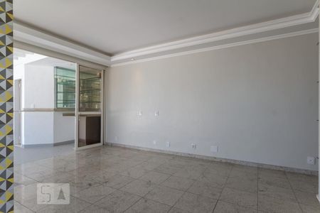 Apartamento à venda com 250m², 4 quartos e 3 vagas Apartamento à venda com 250m², 4 quartos e 3 vagasSala de Tv