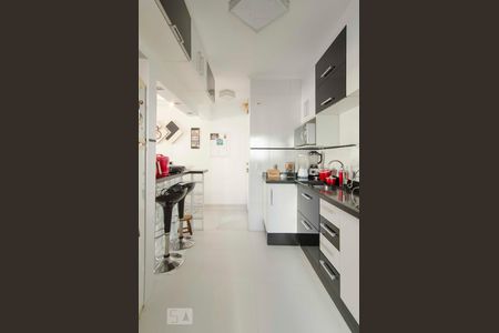 Apartamento à venda com 81m², 3 quartos e 2 vagasCozinha