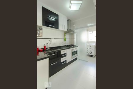 Apartamento à venda com 81m², 3 quartos e 2 vagasCozinha