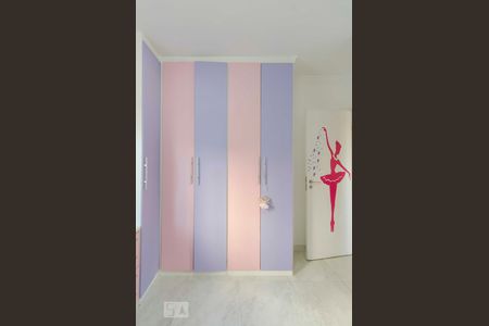 Apartamento à venda com 81m², 3 quartos e 2 vagasQuarto 2