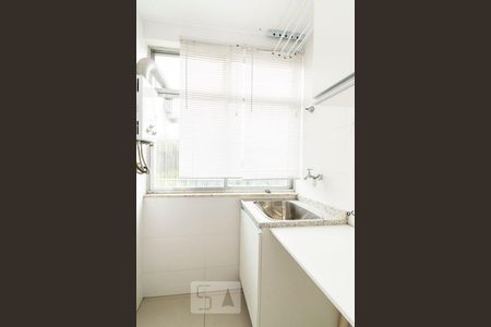 Apartamento à venda com 70m², 2 quartos e 1 vaga Apartamento à venda com 70m², 2 quartos e 1 vagaÁrea de Serviço