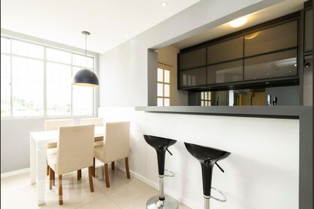 Sala de apartamento à venda com 2 quartos, 70m² em Engenhoca, Niterói