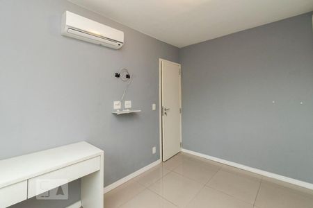 Quarto 1 de apartamento à venda com 2 quartos, 70m² em Engenhoca, Niterói