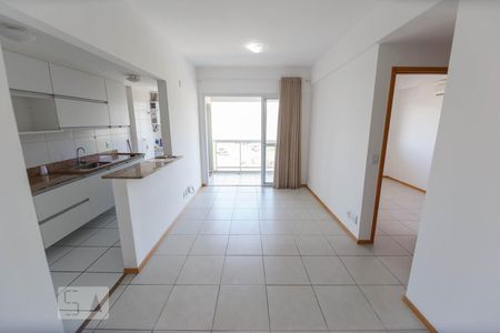 Sala de apartamento para alugar com 2 quartos, 70m² em Recreio dos Bandeirantes, Rio de Janeiro