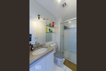 Banheiro  de kitnet/studio para alugar com 1 quarto, 27m² em Jardim Paulista, São Paulo