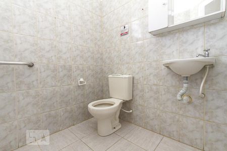 Casa à venda com 300m², 3 quartos e 6 vagas Casa à venda com 300m², 3 quartos e 6 vagasbanheiro 01