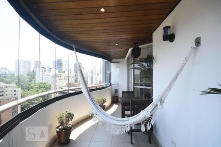 Apartamento para alugar com 160m², 3 quartos e 2 vagasVaranda