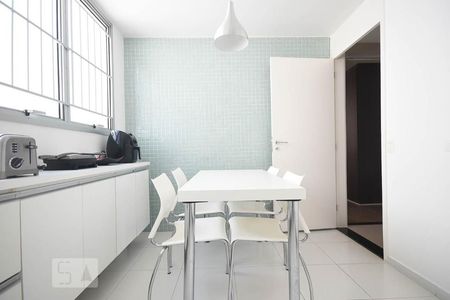 Apartamento para alugar com 160m², 3 quartos e 2 vagasCozinha