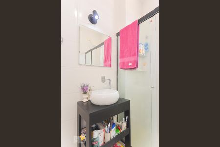Banheiro de apartamento para alugar com 1 quarto, 45m² em Vila Isabel, Rio de Janeiro