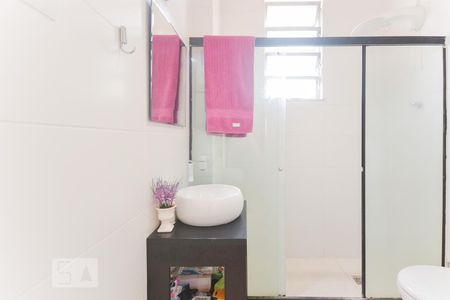 Banheiro de apartamento para alugar com 1 quarto, 45m² em Vila Isabel, Rio de Janeiro