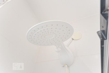 Banheiro chuveiro de apartamento para alugar com 1 quarto, 45m² em Vila Isabel, Rio de Janeiro