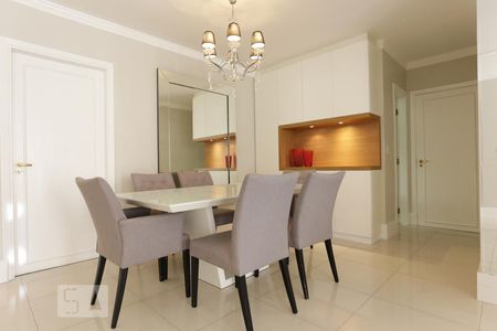 Sala de apartamento à venda com 4 quartos, 150m² em Cerqueira César, São Paulo