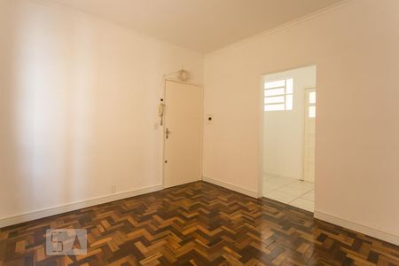Sala de Apartamento com 2 quartos, 65m² Mont'Serrat